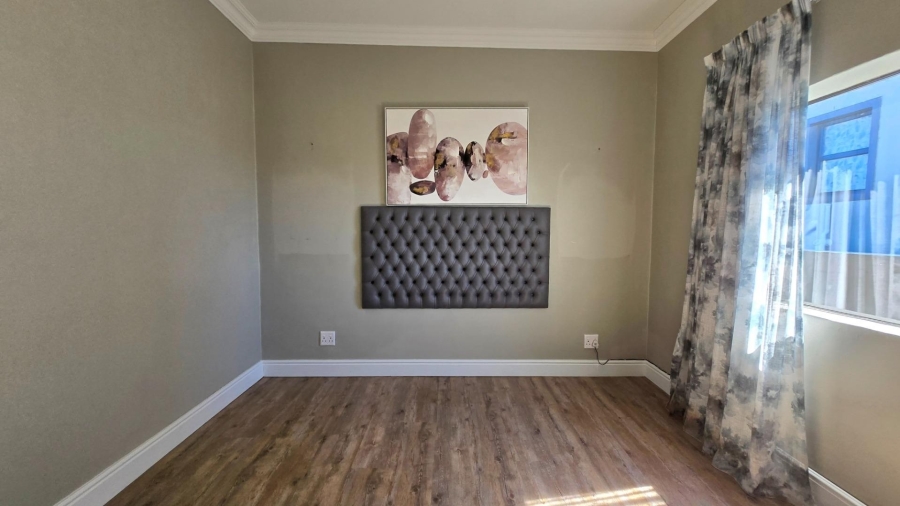 4 Bedroom Property for Sale in Kleinbaai Western Cape